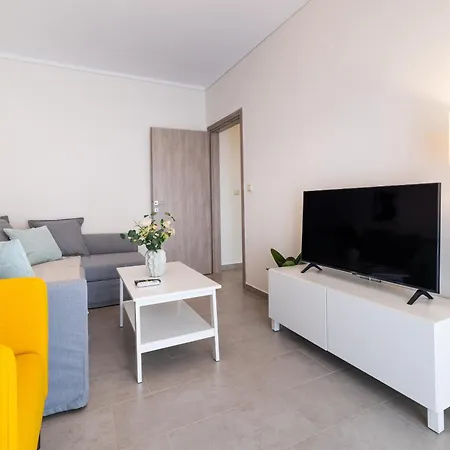 Phaedrus Living: City Flat Megakleous Apartment *