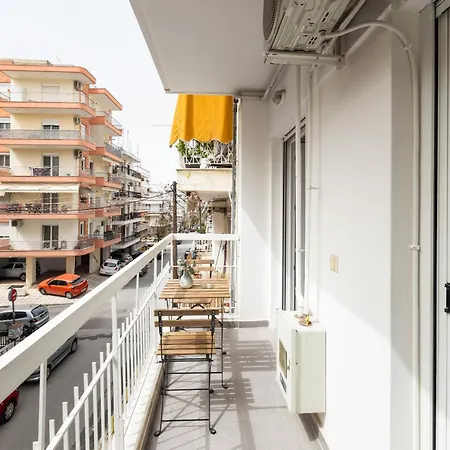 Phaedrus Living: City Flat Megakleous Apartment *