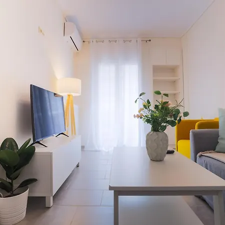 Phaedrus Living: City Flat Megakleous Apartment Thessaloniki